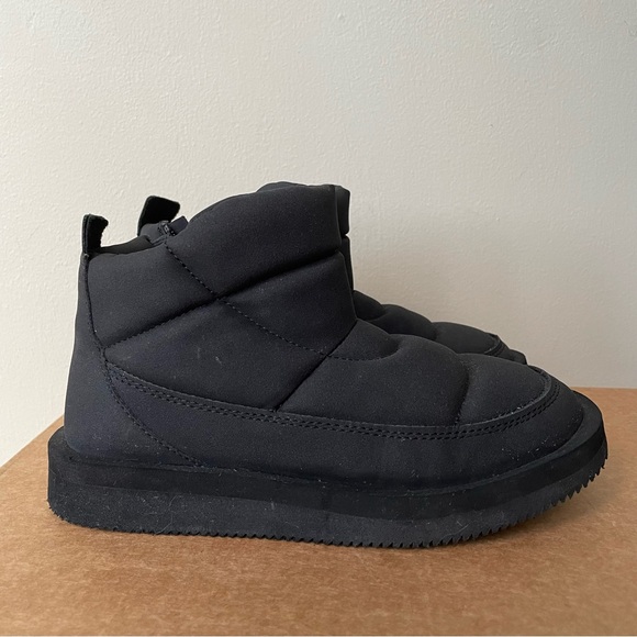 ZARA LINED QUILTED ANKLE BOOTS
Size: 2 (8.2 INCHES) | BLACK
REF. 4110/23 - Picture 2 of 6